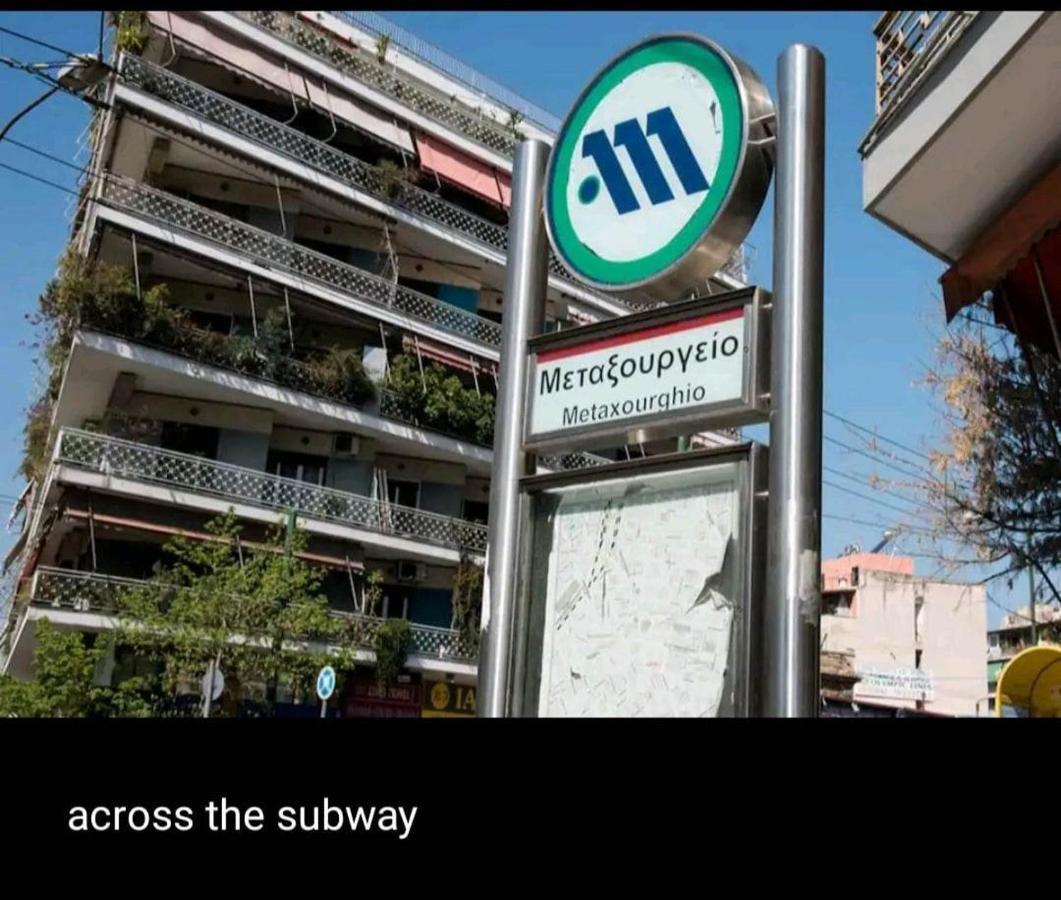 Apartmán Athenshub - Across Metro Station Exteriér fotografie